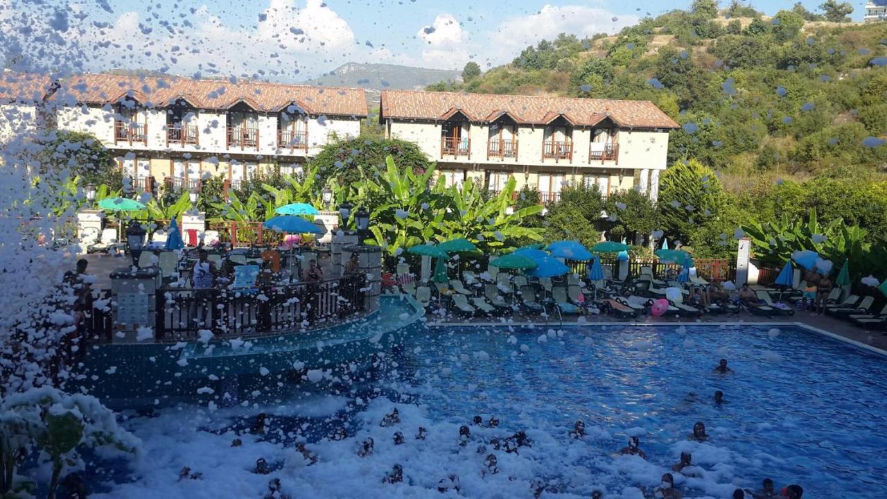 Noxinn Club Hotel Konaklı Exterior foto
